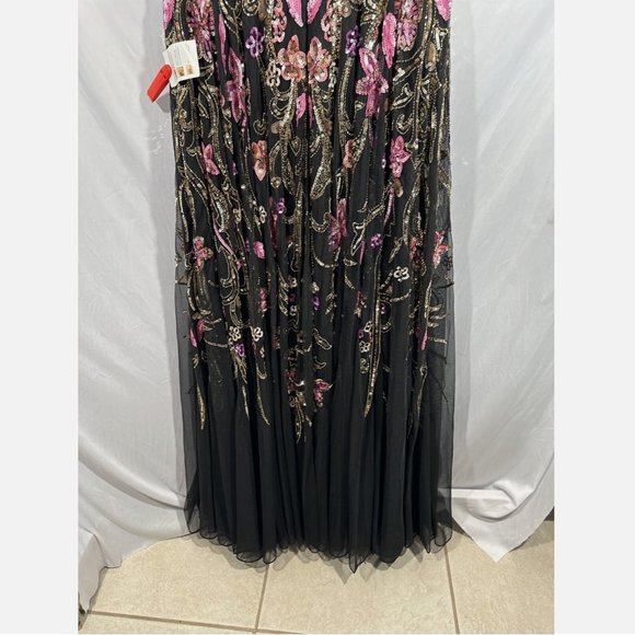 NWT $698 Mac Duggal [ 14‎ ] V-Neck Floral Embellished Gown in Black Pink - Picture 14 of 15